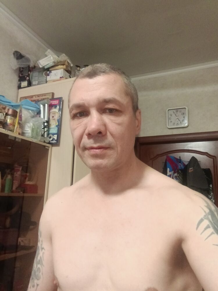  ,   Alekcei, 42 ,   ,   