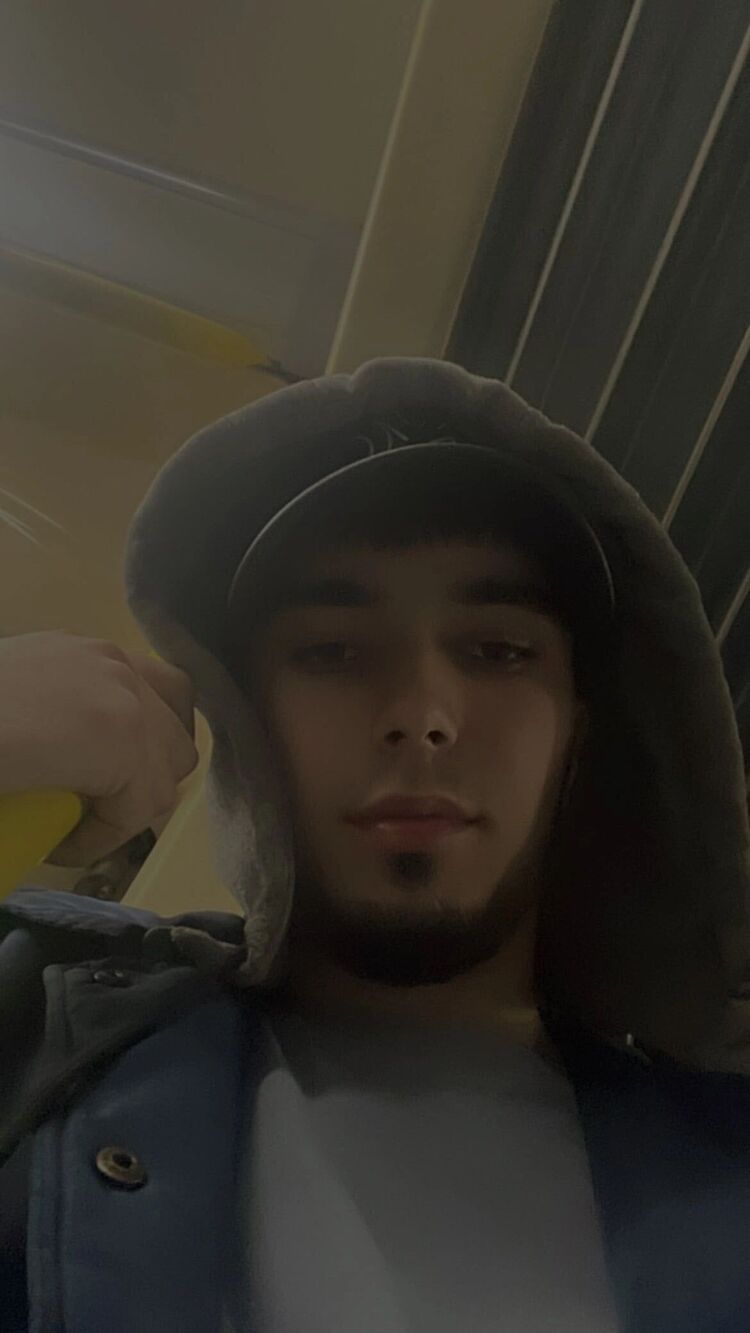  36753354  Alisher, 24 ,    