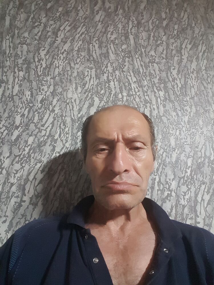  45572394  Tengizi, 63 ,    