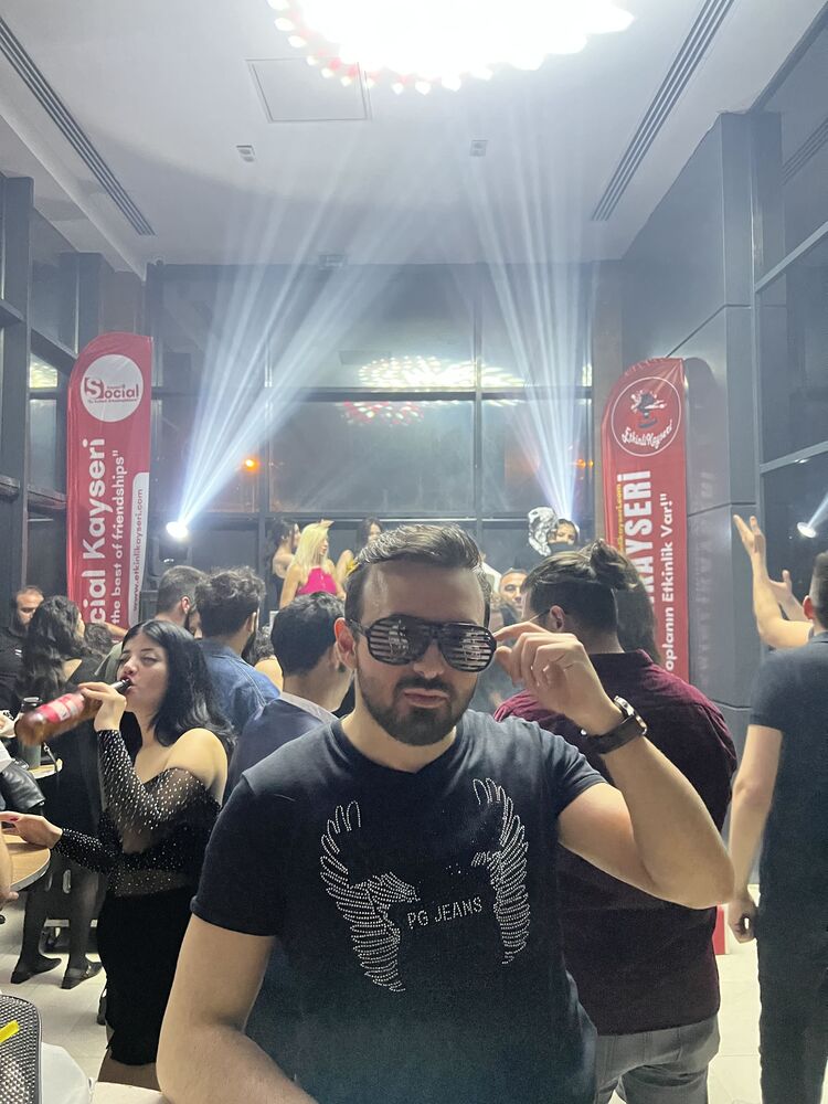  ,   Alper, 34 ,   ,   