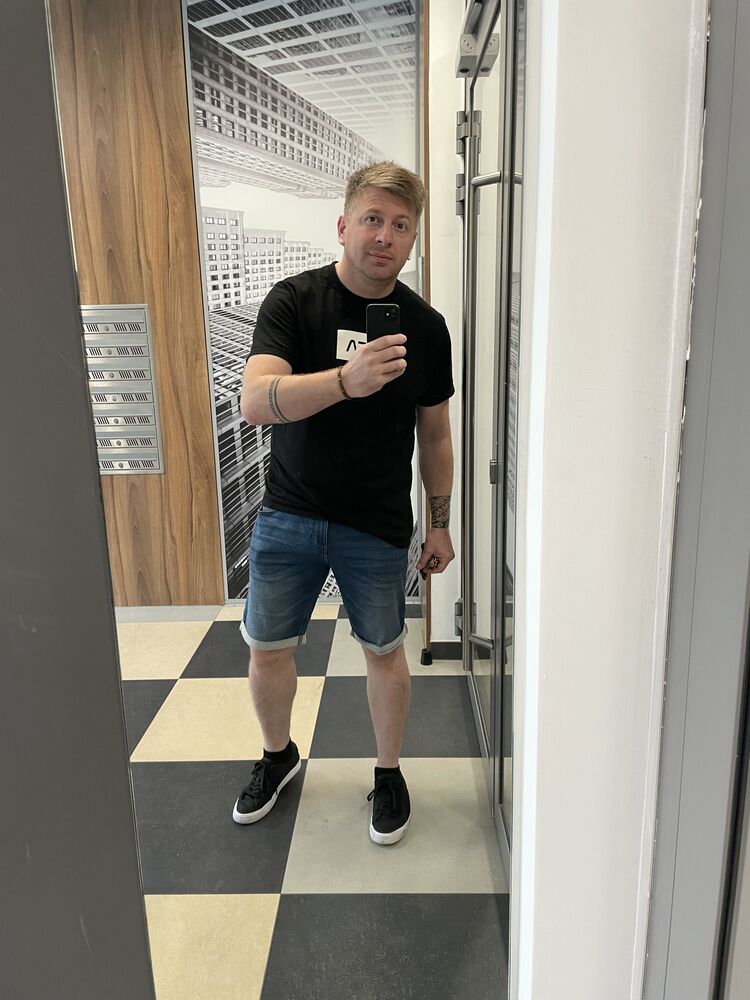  Warszawa,   Irakli, 44 ,     , c 