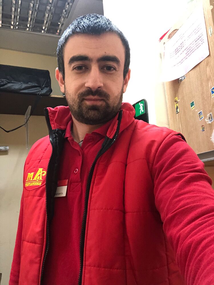  -,   Osetin, 32 ,   ,   