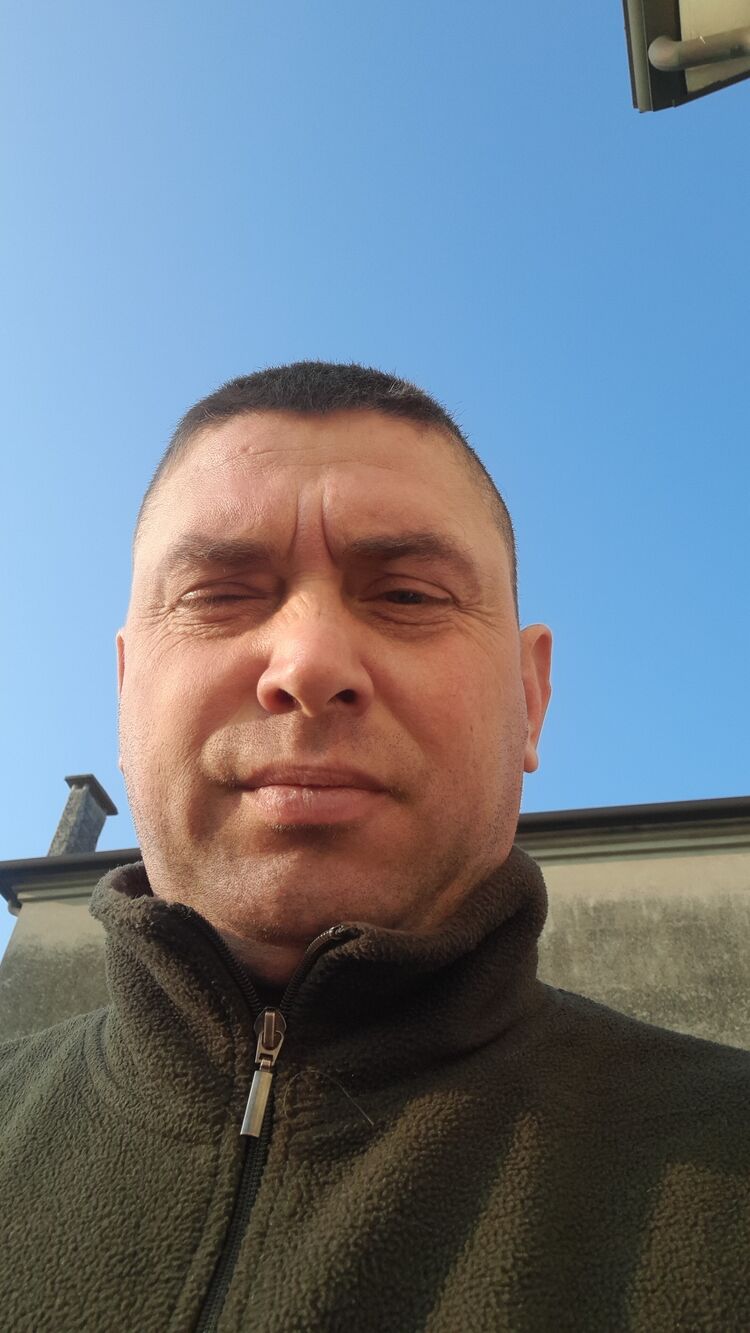 ���� 41504174 ����� Vladimir, 25 ���, ���� ���������� � Chai Nat