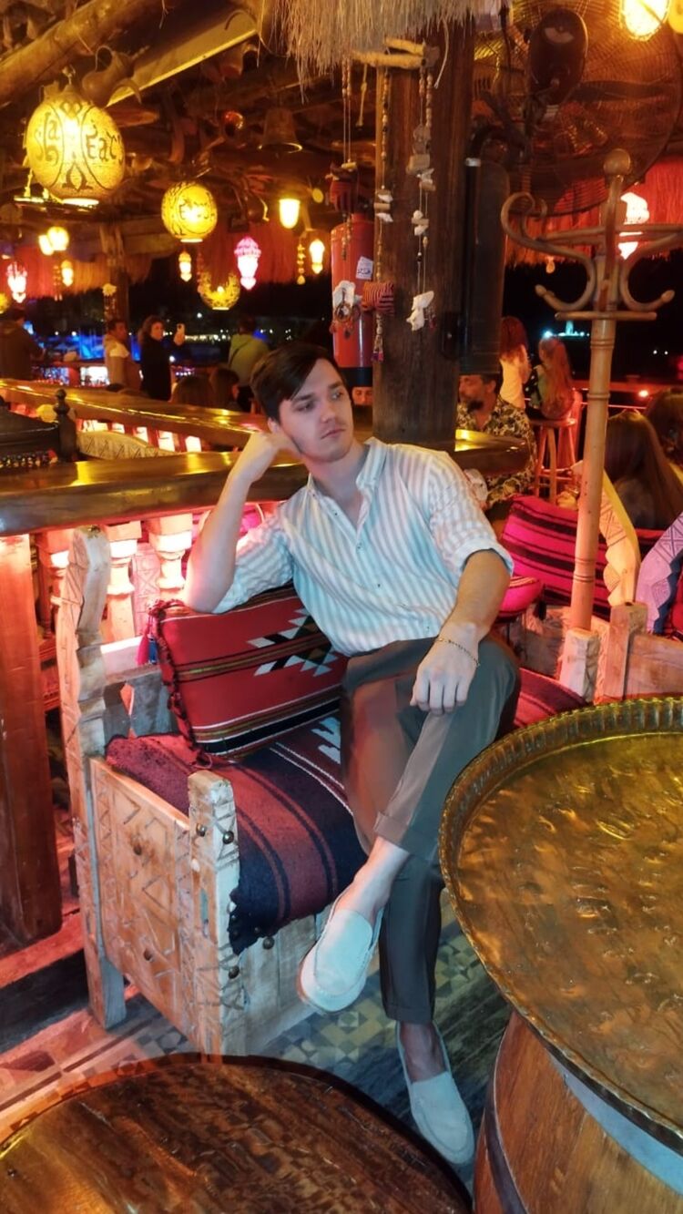  53694234  , 23 ,    -