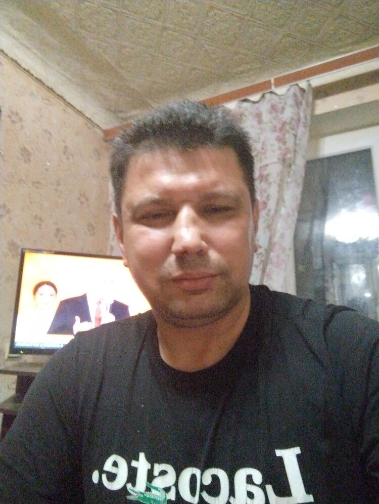  39701304  Rinat, 52 ,    