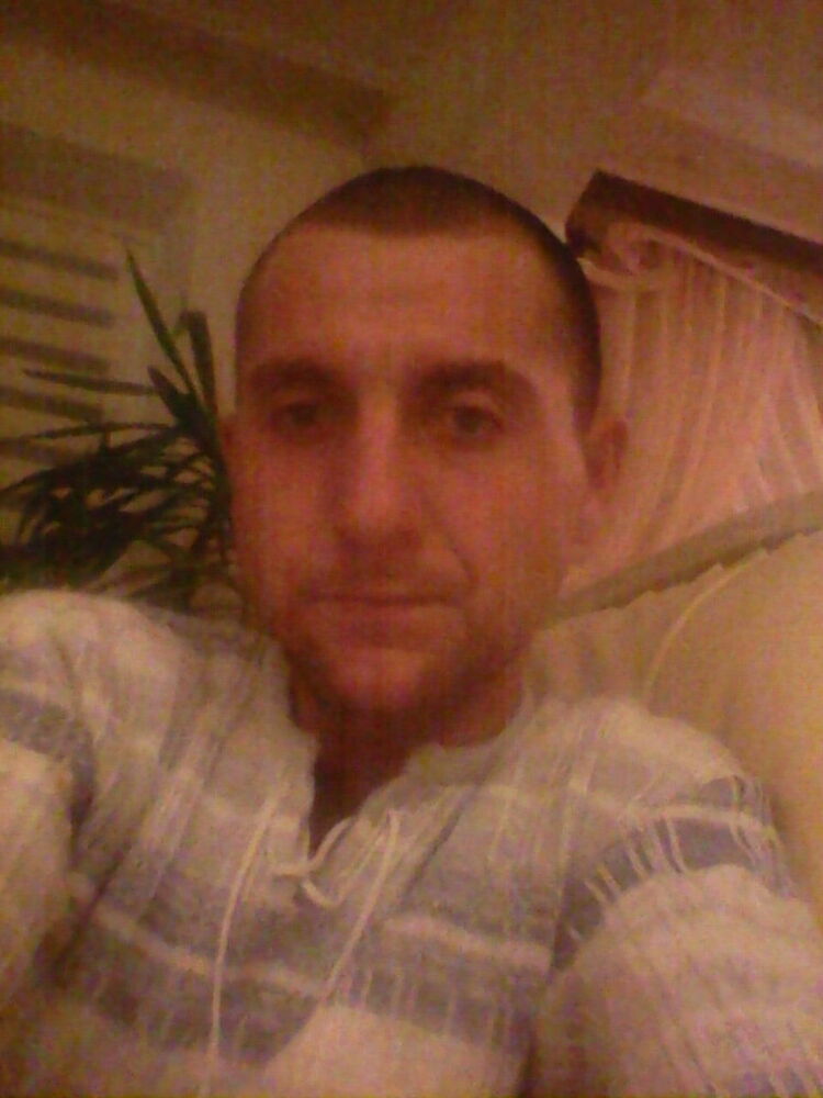  ,   Mihail, 37 ,  