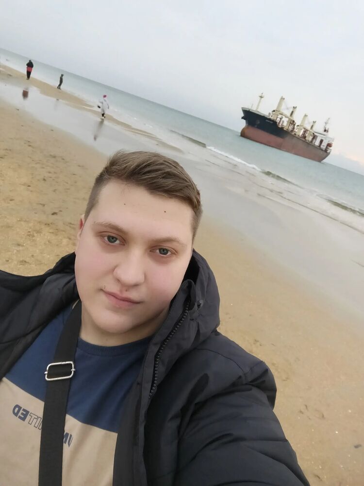  41165364  , 21 ,    