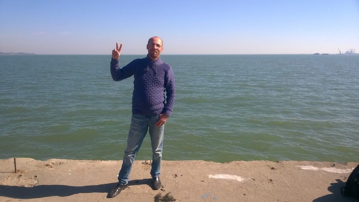  11593064  Vladimir, 49 ,    