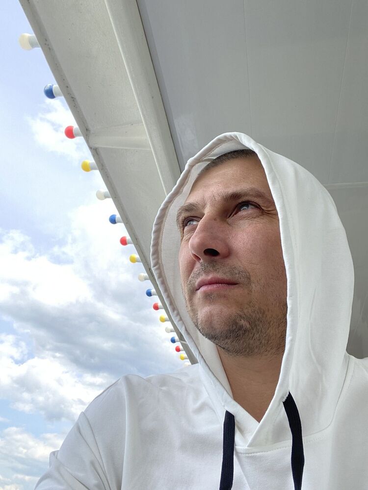  ,   Valera, 44 ,   c 