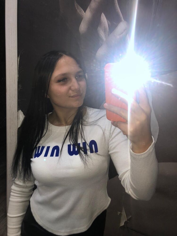  --,   Albina, 19 ,   ,   
