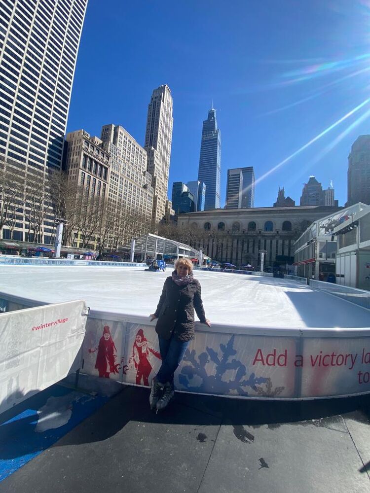  26745064  Zhanna, 54 ,    Waltham