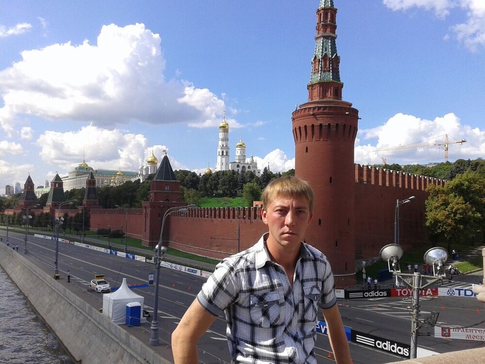  27047484  Mikhail, 35 ,    