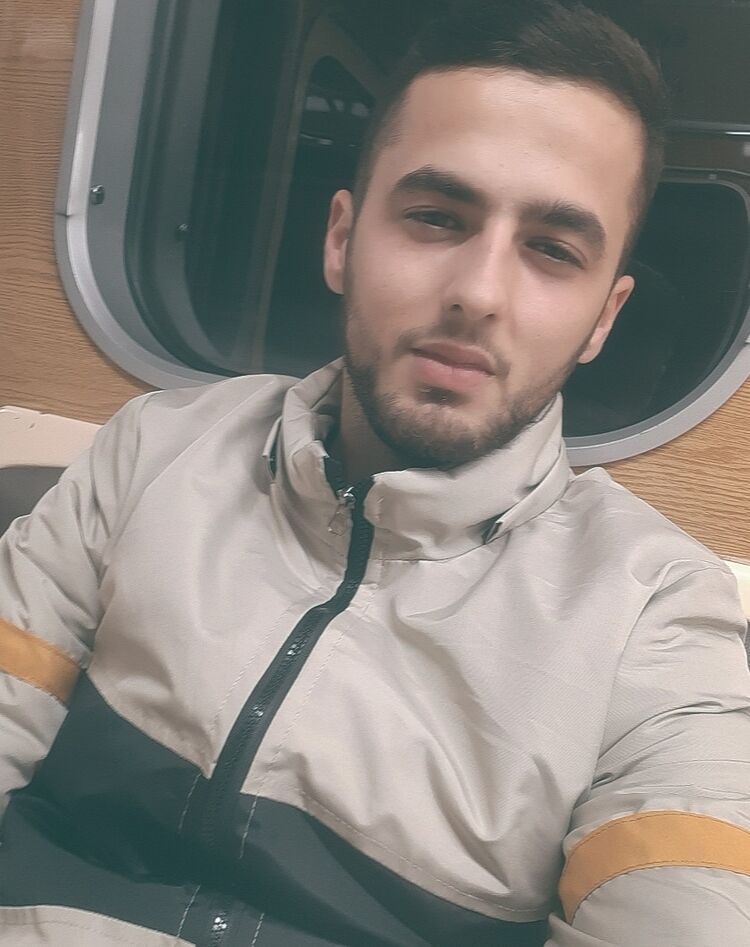  19007784  Bombino, 31 ,    