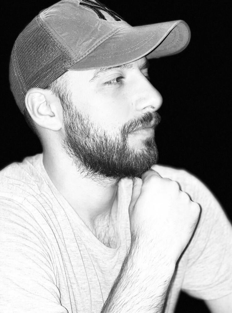  26107354  Hussain, 31 ,    