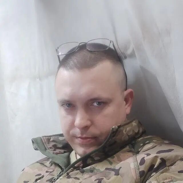  44241924  , 32 ,    