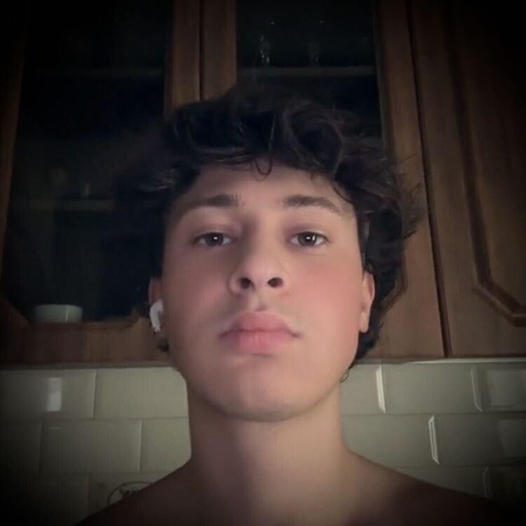  54465264  Gio, 19 ,    -