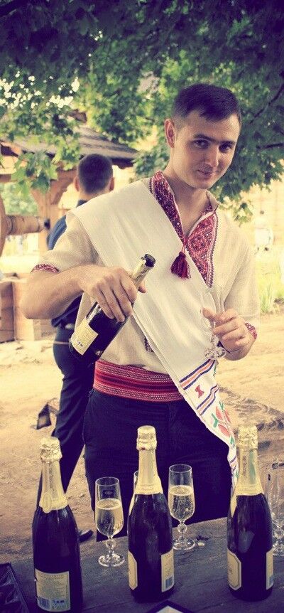  8309354  Vasea, 32 ,    