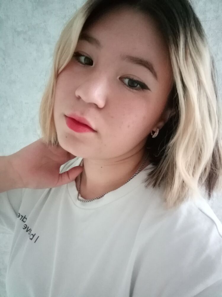  ,   Karina, 20 ,   ,   