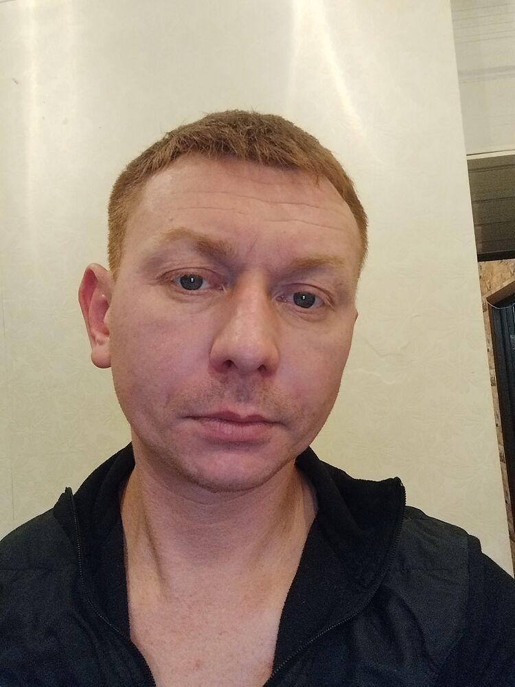  40369614  Viktor, 36 ,    