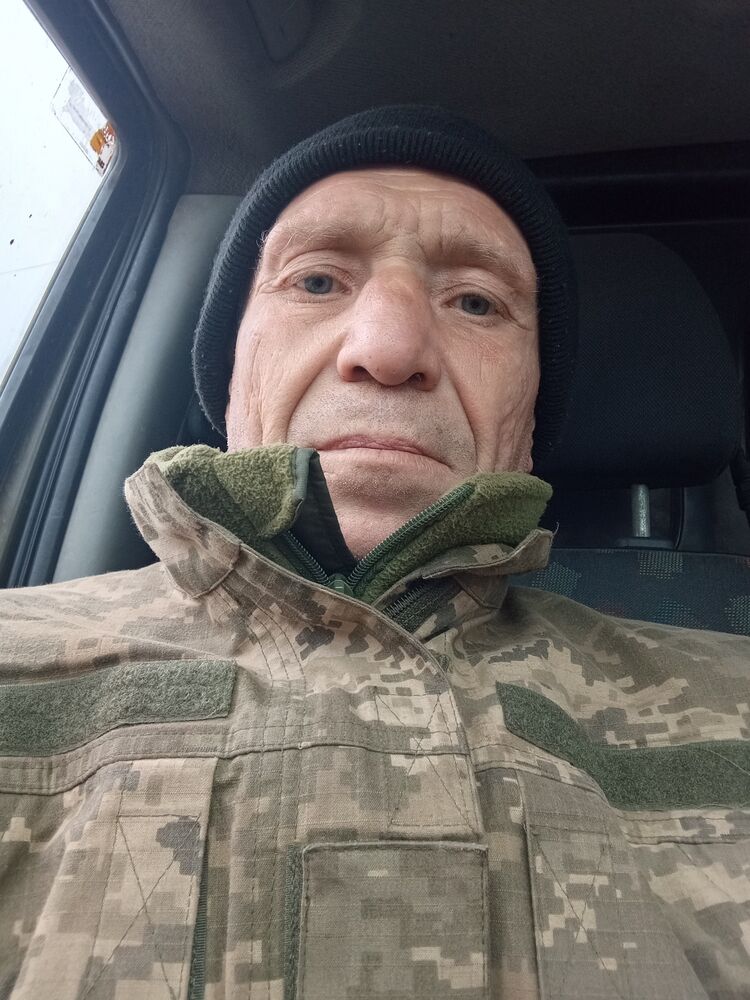  54451744  Max, 46 ,    Goddard