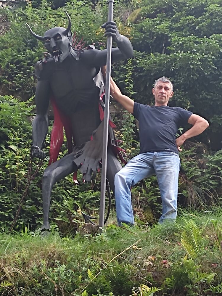  ,   Nicolae, 44 ,   ,   , c , 