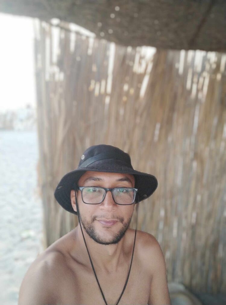  39608024  Moez mannoub, 33 ,    Tunis