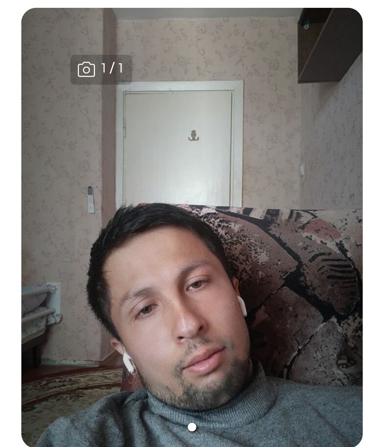 44195074  Durbek, 27 ,    