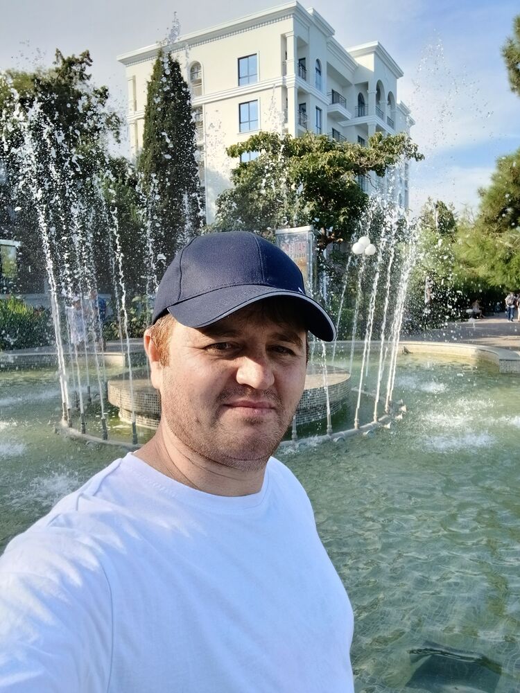  45937084  Zakhar, 35 ,    