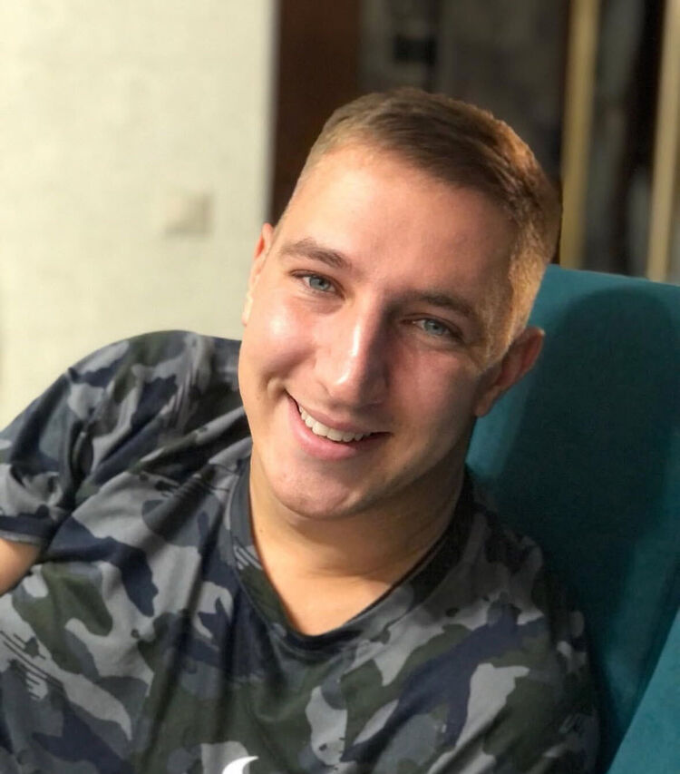  52647804  Artem, 33 ,    Mohrendorf