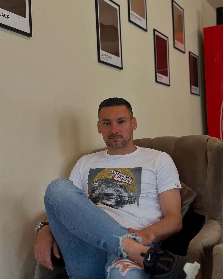  53086464  , 38 ,    