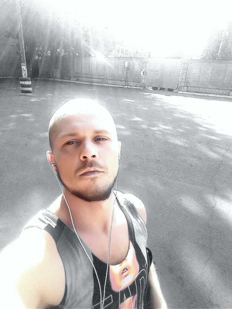  ,   Radomir, 34 ,   ,   
