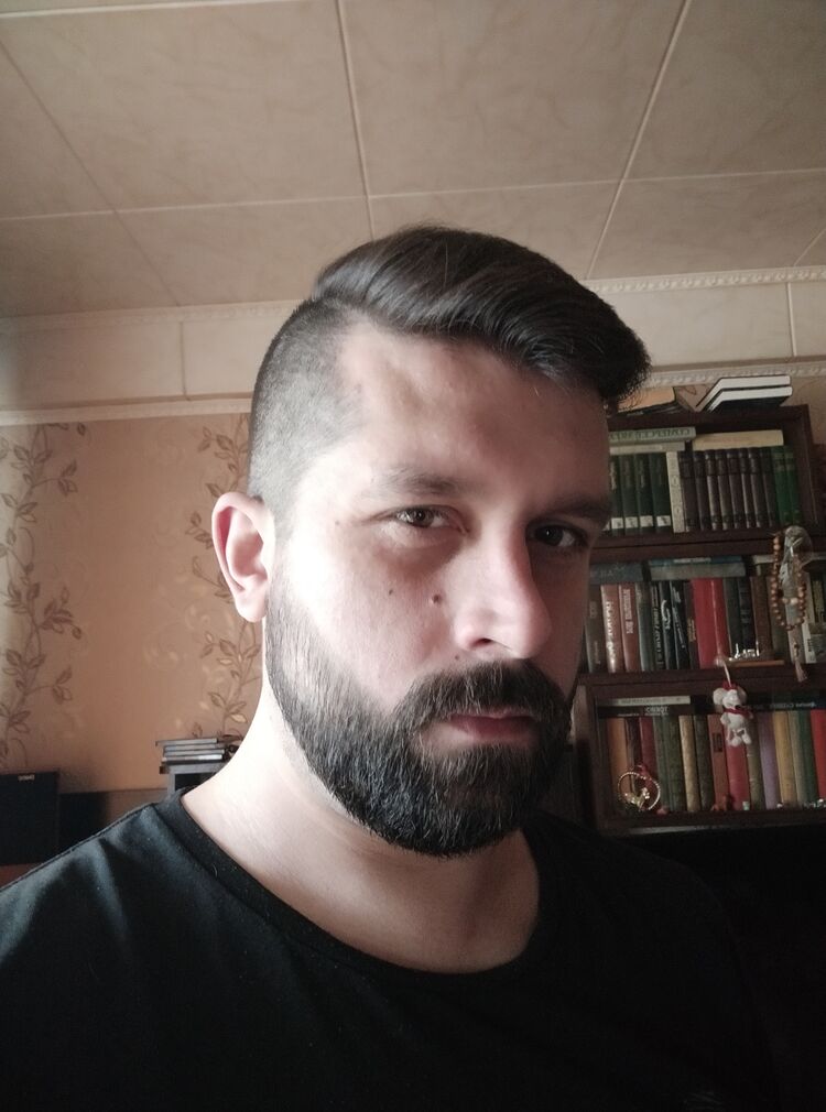  -,   Slavka, 37 ,   ,   , c 