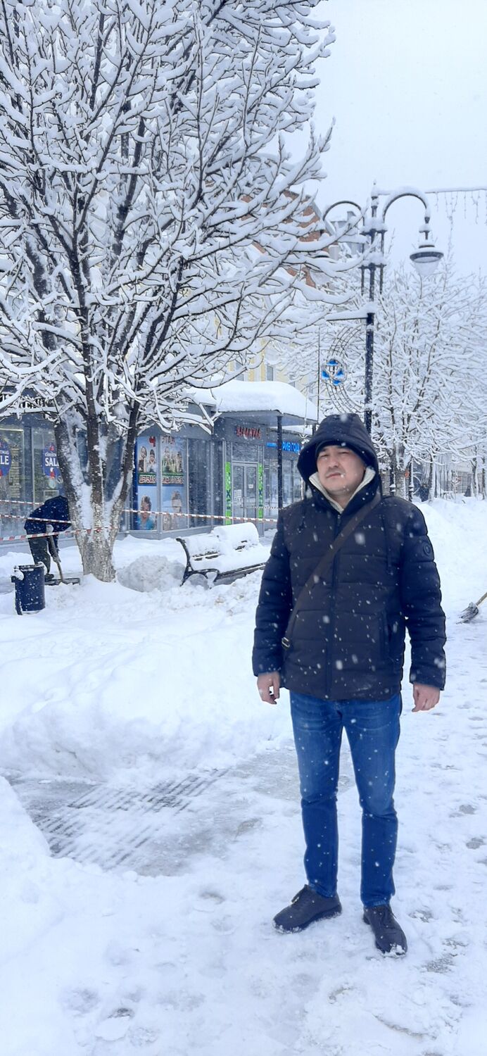  ,   Kamoliddin, 40 ,   ,   