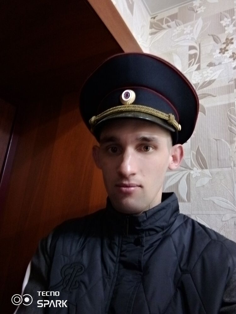  42507464  Denis, 28 ,    