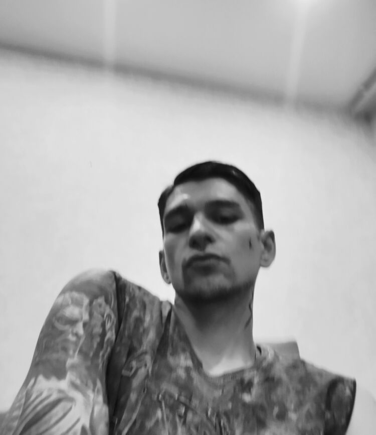  53968724  Roman, 29 ,    -