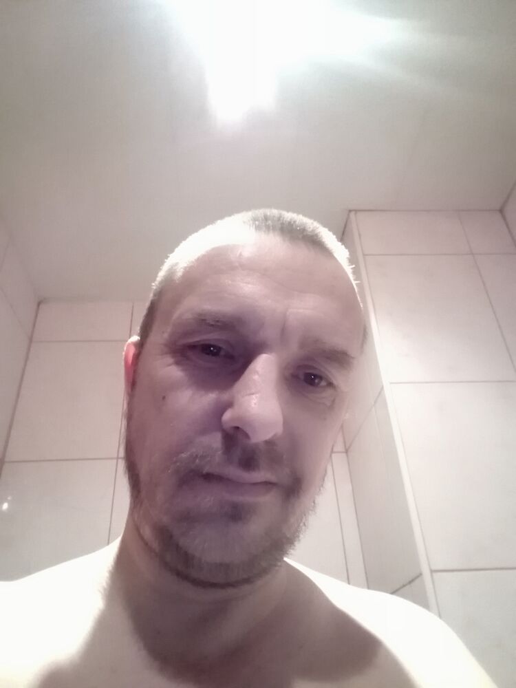  32389484  , 49 ,    