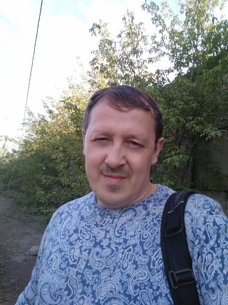  ,   Maxim, 48 ,   ,   , c 
