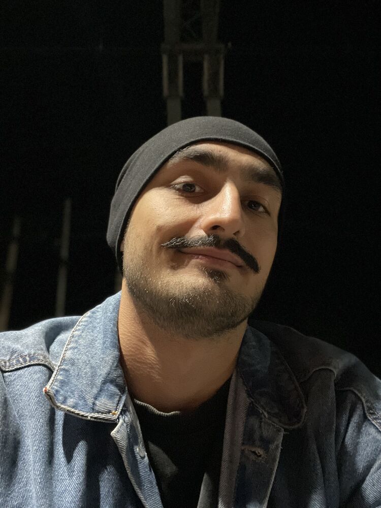  49785734  , 31 ,    