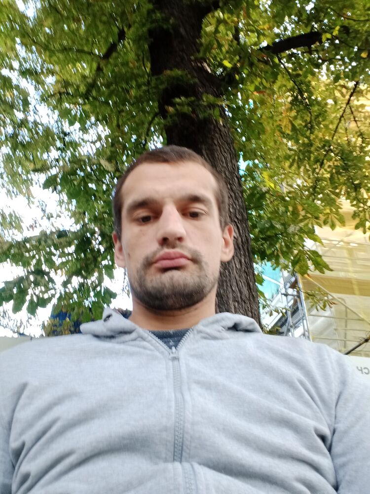  ,   Ivan, 33 ,   ,   