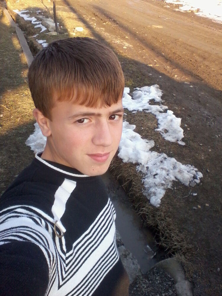  4533994  Ceyhun, 29 ,    