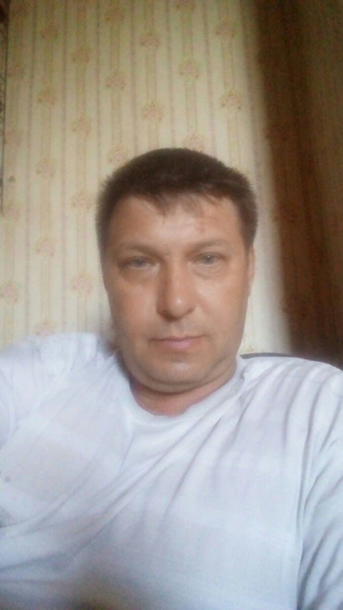  19232054  Sergei, 46 ,    