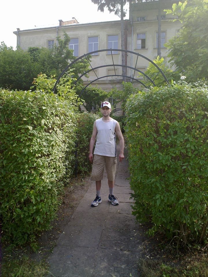  ,   Andrii, 43 ,   ,   , c 