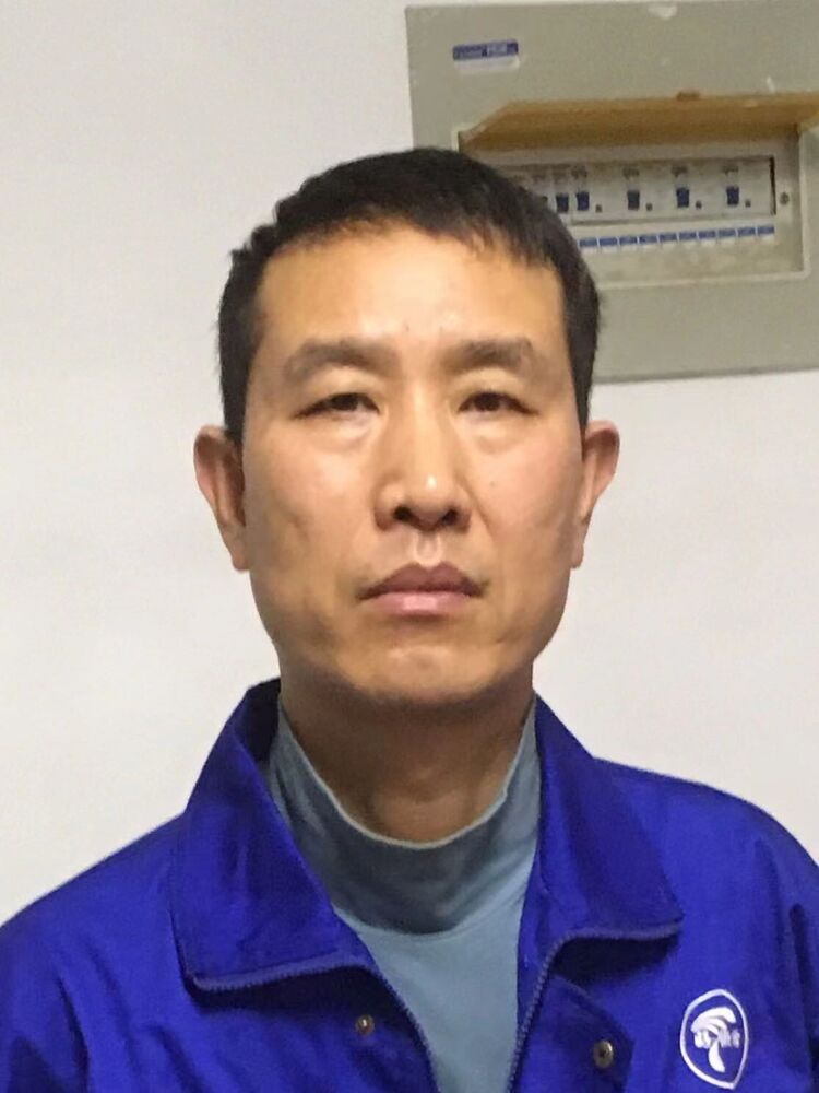  Xianyang,   Alex, 44 ,   ,   