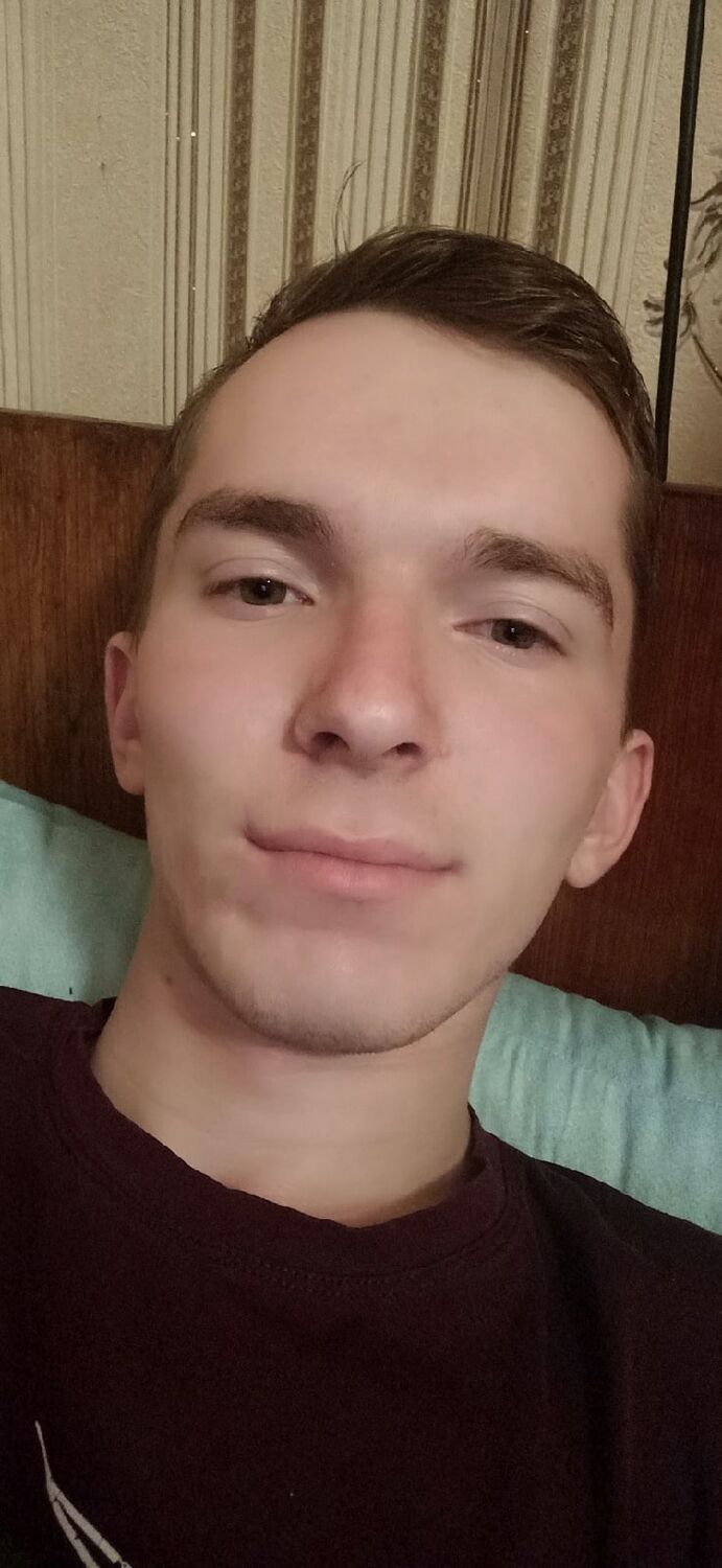  49453024  Michail, 23 ,    