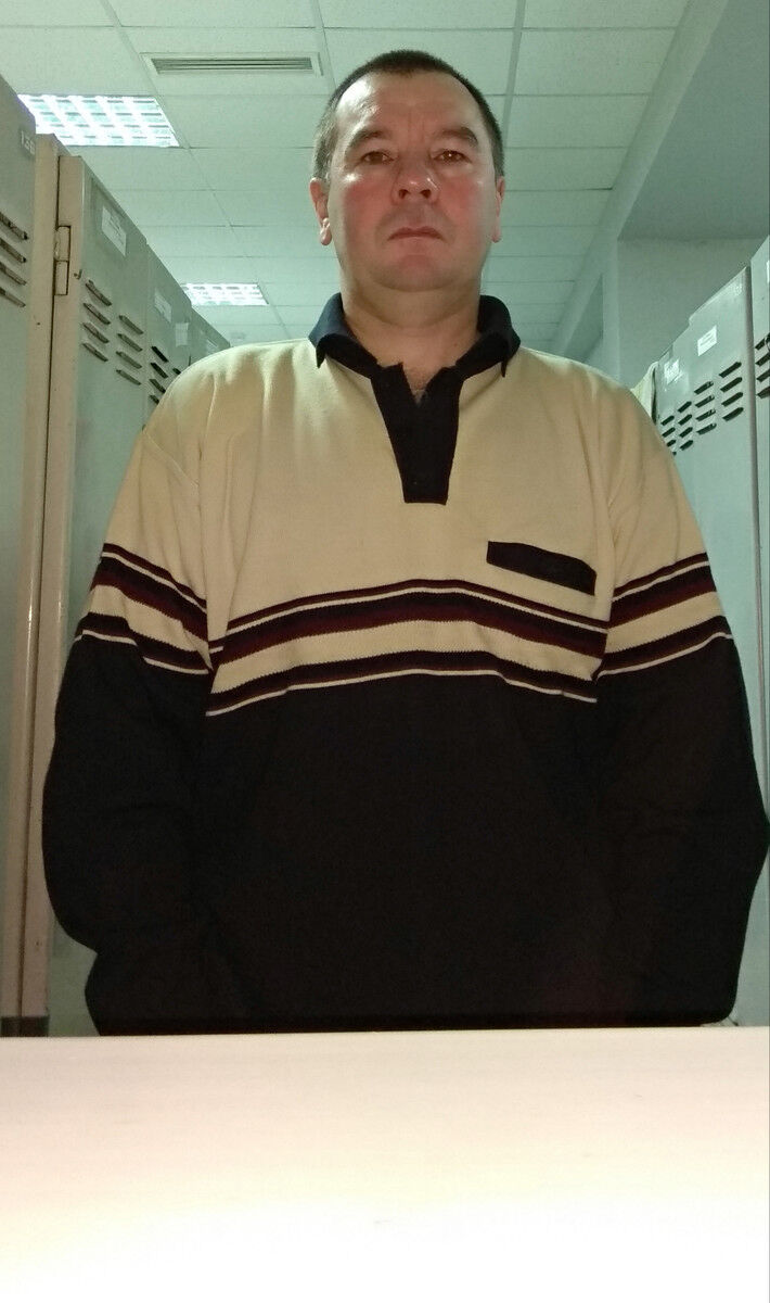  18260444  Farit, 50 ,    