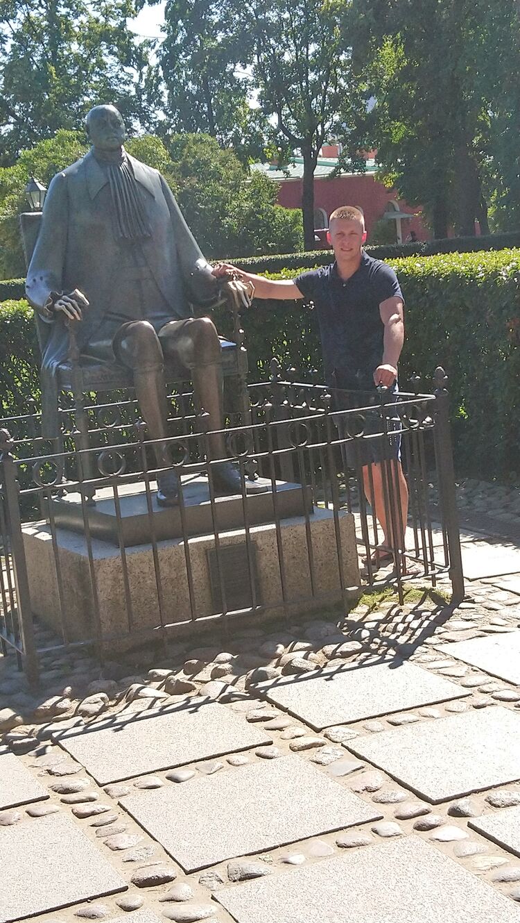  53897964  , 40 ,    -