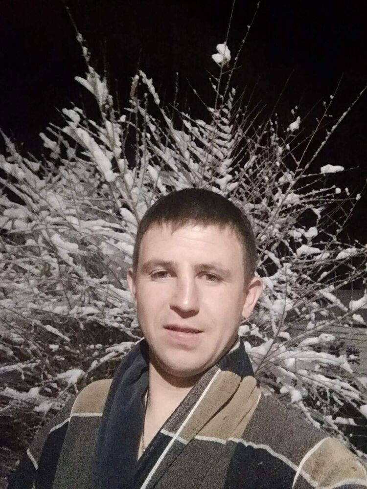  ,   Filipp, 33 ,   ,   