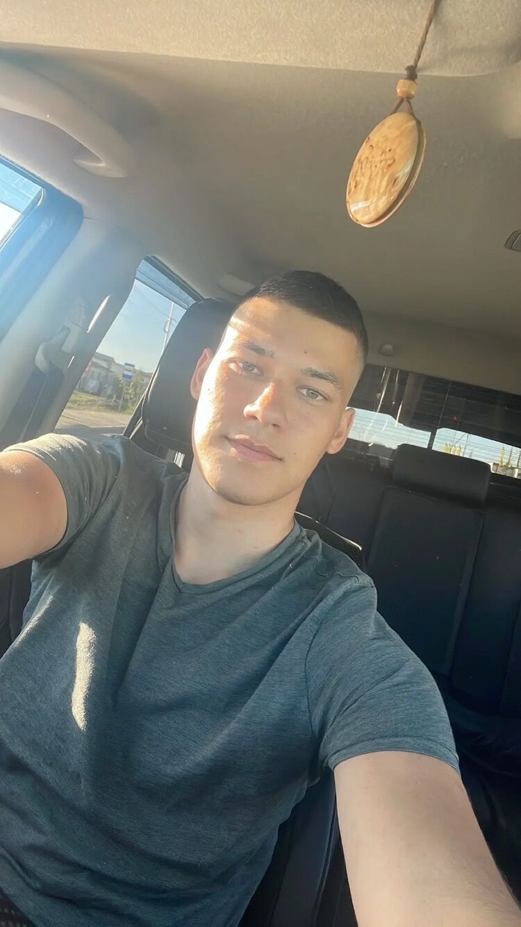  52046584  Oleg, 27 ,    