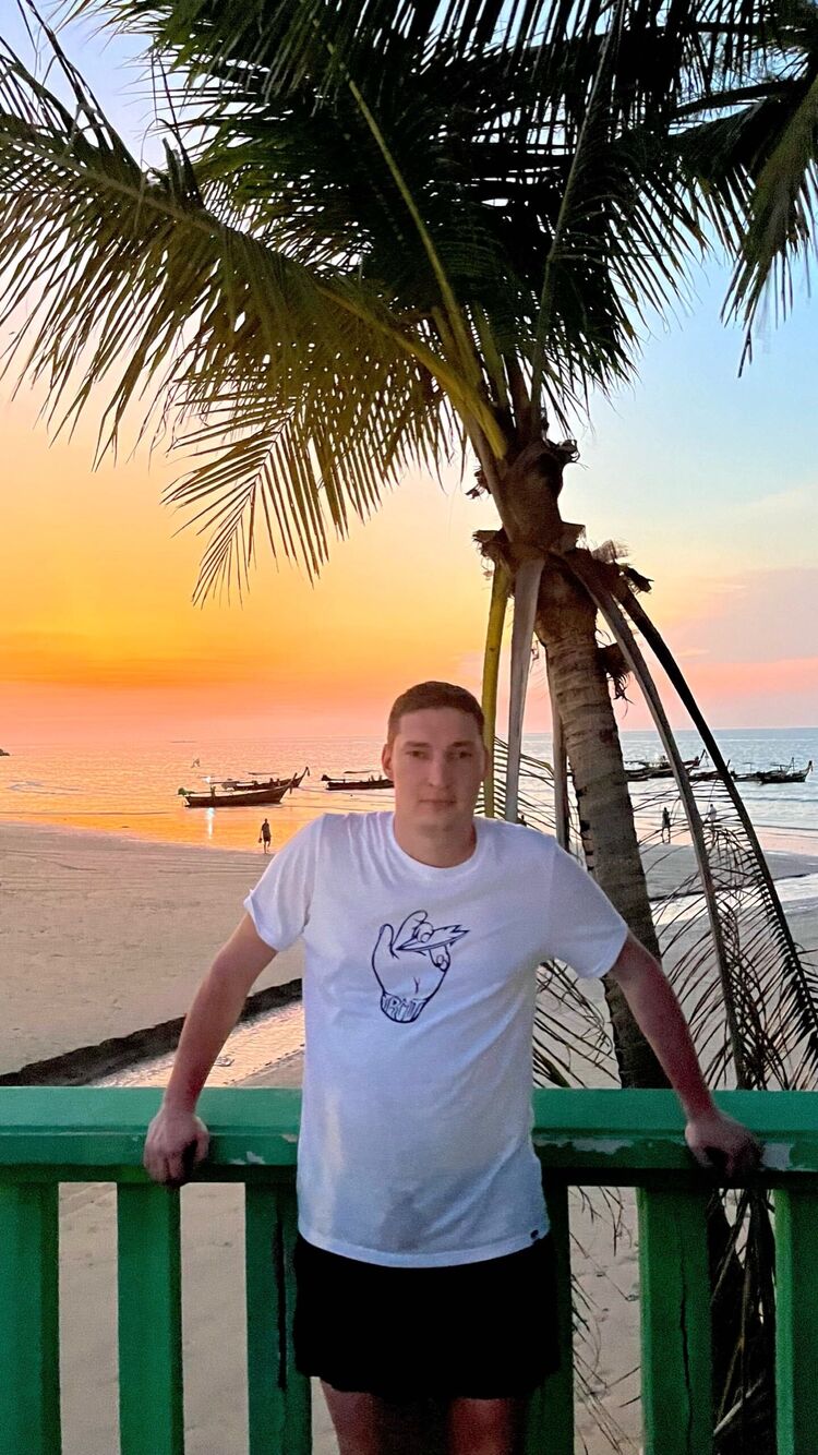  42209914  Bogdan, 29 ,    Phuket