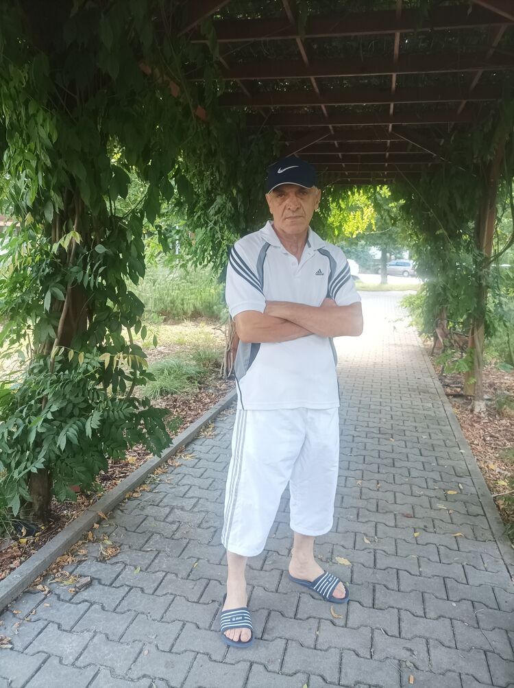  44691634  , 61 ,    